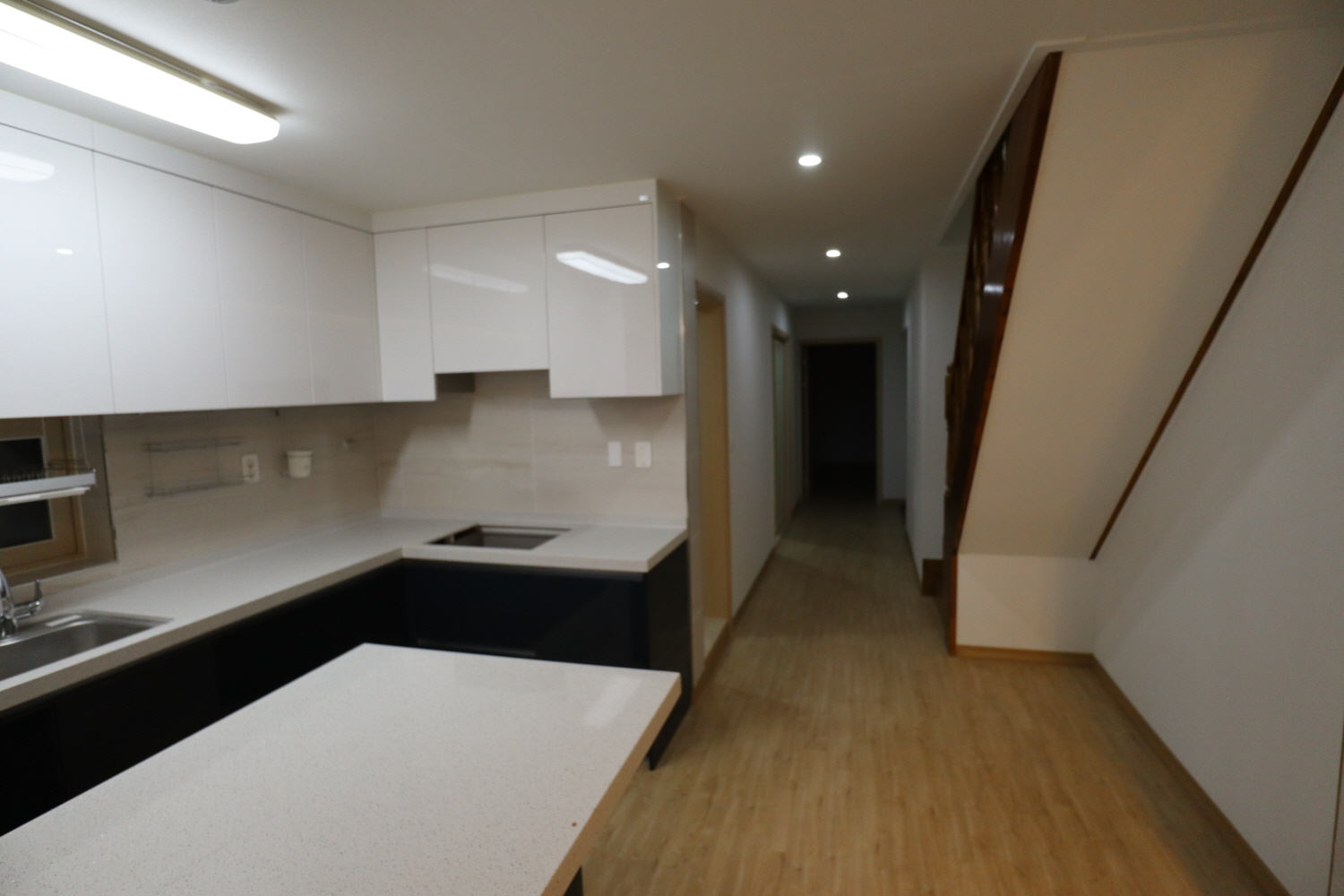 2000769928_LPi8aEAM_4a289243100e0359a84e4eeb5612a2346d827109.JPG 이미지크게보기